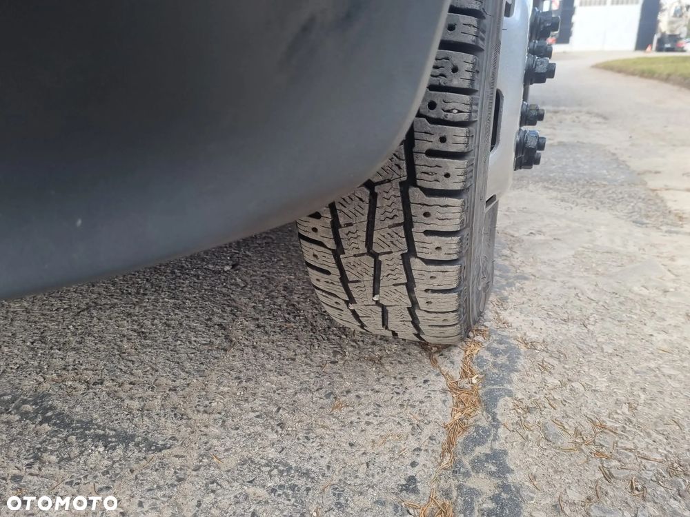 Iveco Daily Stan Bardzo dobry bliżniak Doka 7 osobowa - 13