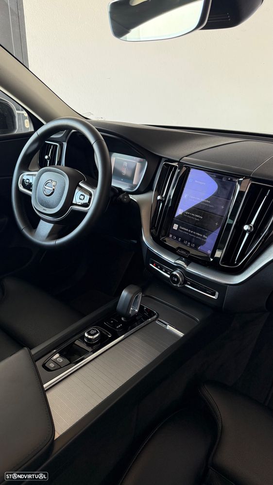 Volvo XC 60 2.0 T6 PHEV R-Design Expression AWD - 35