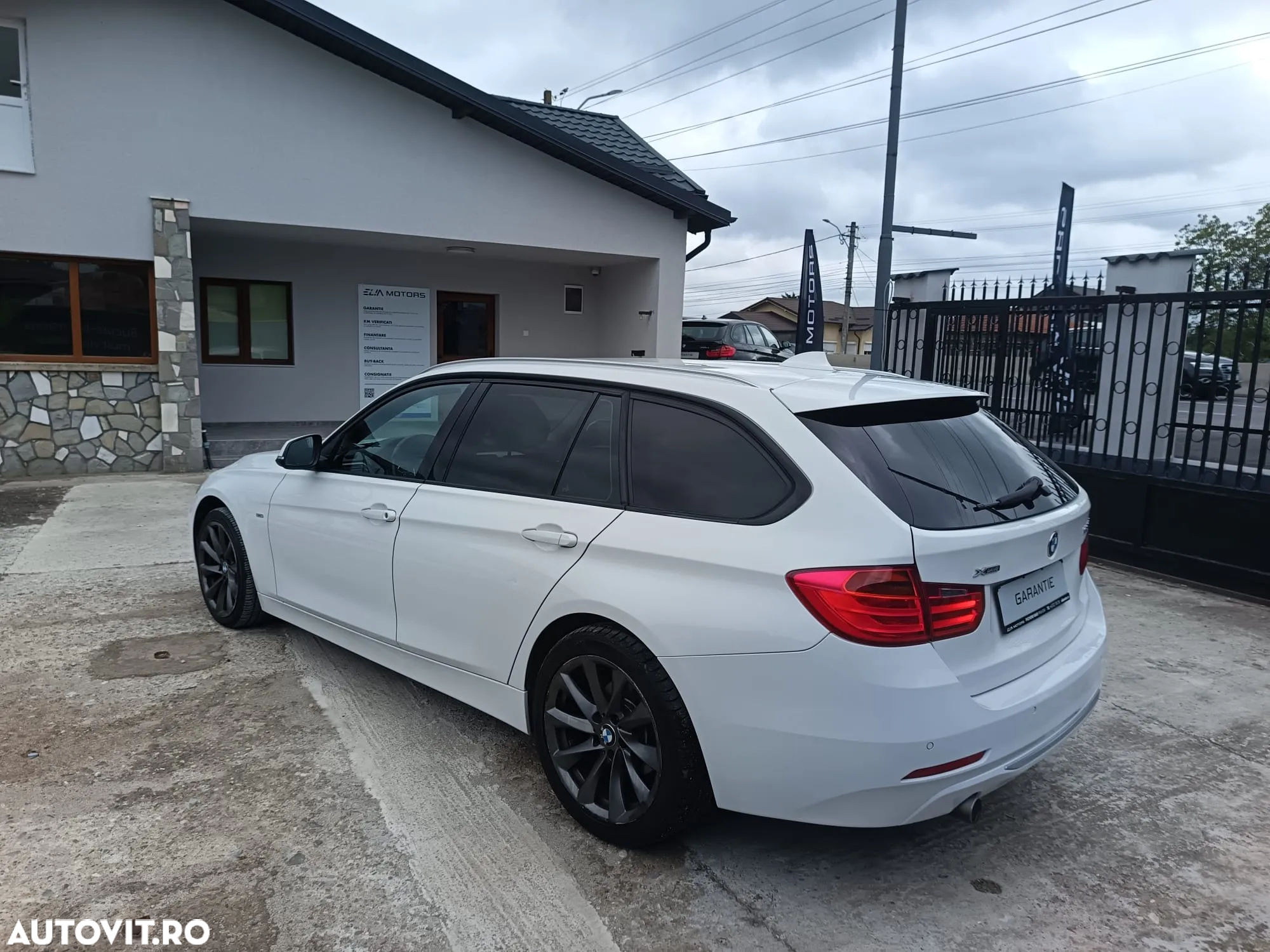 BMW Seria 3 320d Touring xDrive Sport-Aut. - 6