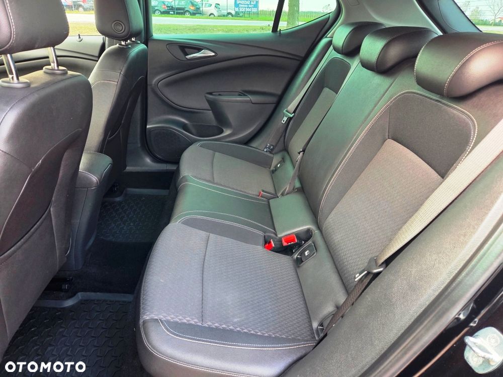 Opel Astra 1.4 Turbo Start/Stop Innovation - 29