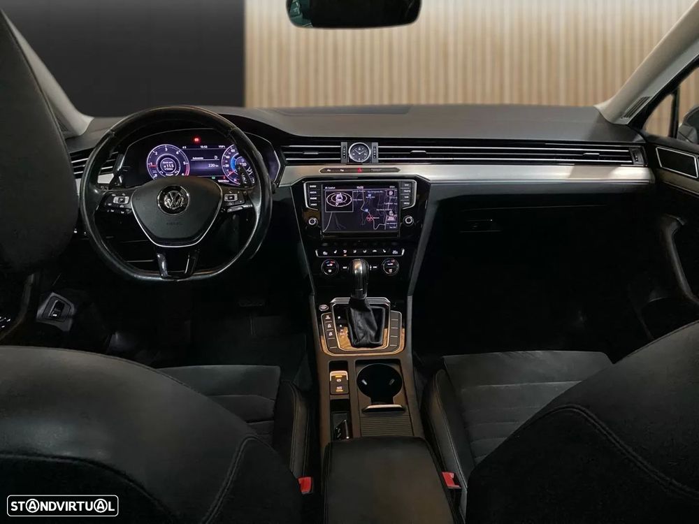 VW Passat Variant 2.0 TDi Highline DSG 4Motion - 8