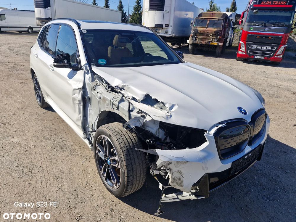 BMW iX3 - 3