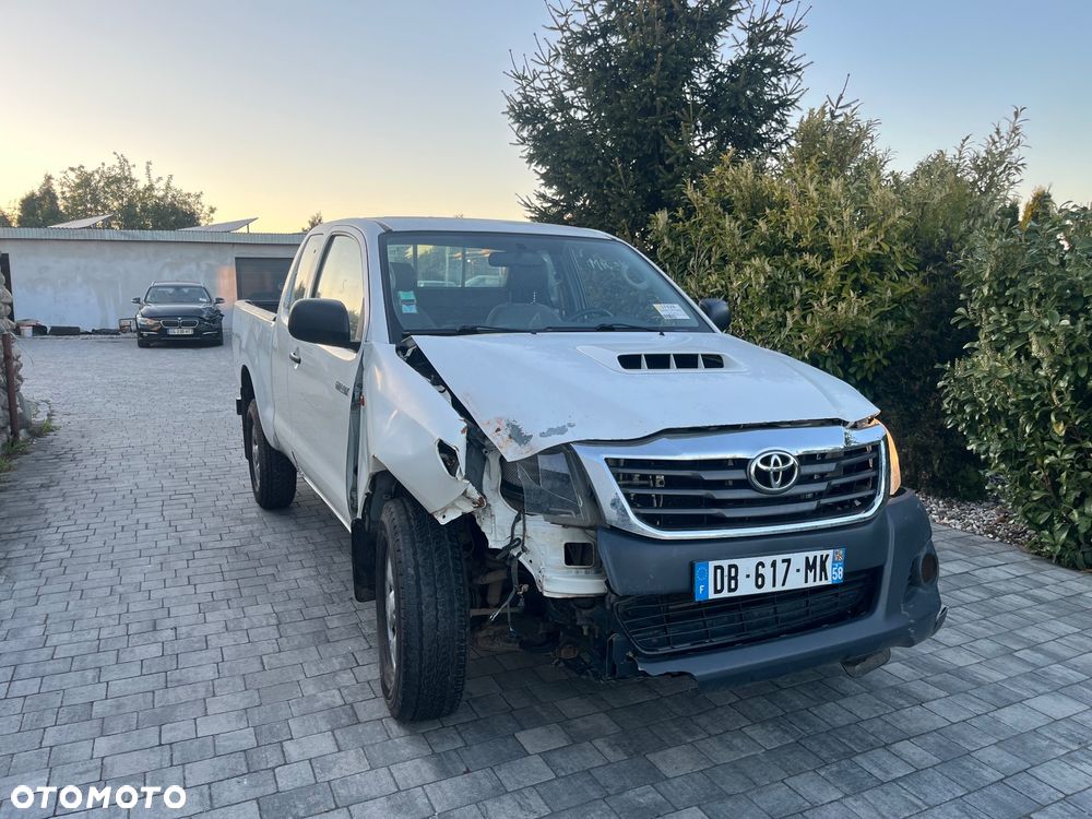 Toyota Hilux D4-D DLX - 5