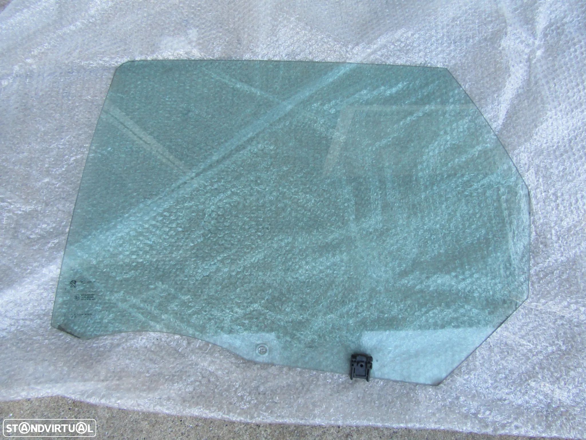 Vidro de porta de tras Peugeot 308 II SW ano 2014 (ver detalhes) - 1