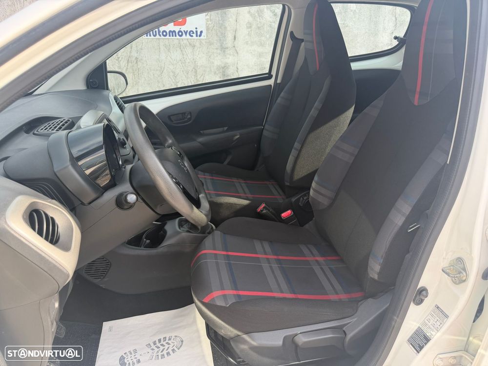 Peugeot 108 - 8