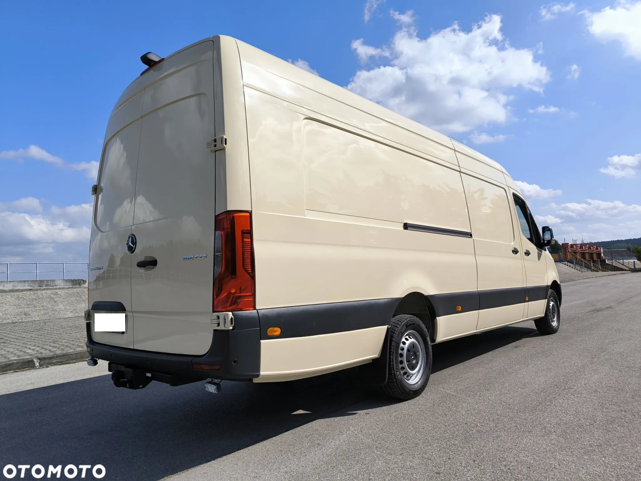 Mercedes-Benz Sprinter - 15