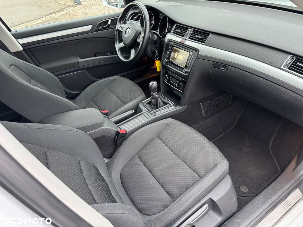 Skoda Superb 1.6 TDI GreenLine - 12