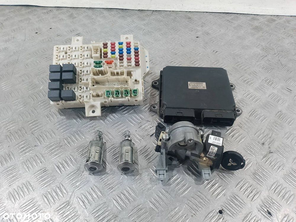 ZESTAW STARTOWY IMMO MITSUBISHI COLT VI 1860A553  8637A51 MN108319 4408A040 - 1
