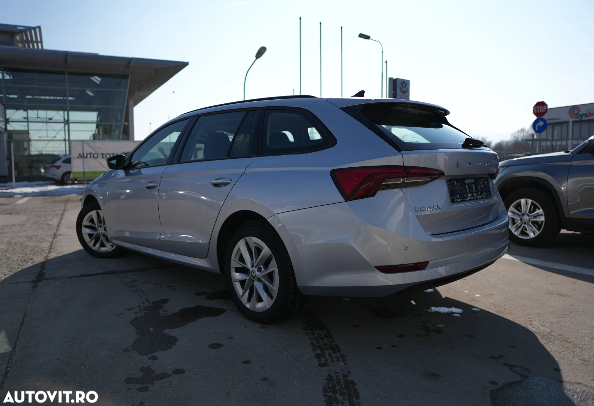 Skoda Octavia Combi 2.0 TDI DSG Style - 6
