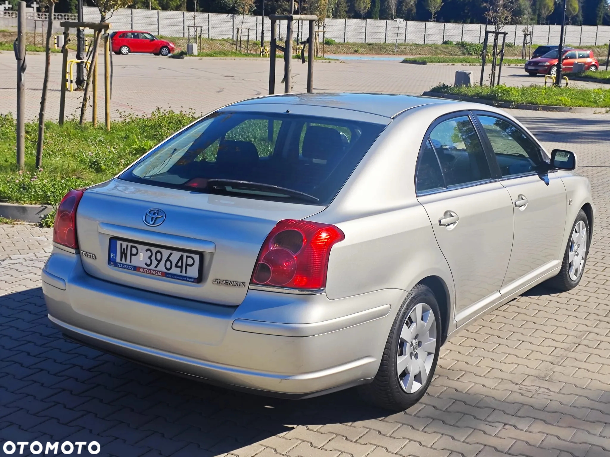 Toyota Avensis 1.8 VVT-i Terra Plus - 10