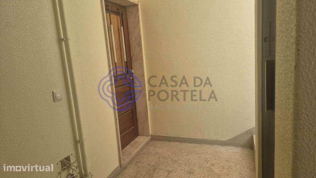 Escritório à Venda — Rua da Fontinha, Porto - Grande imagem: 2/8