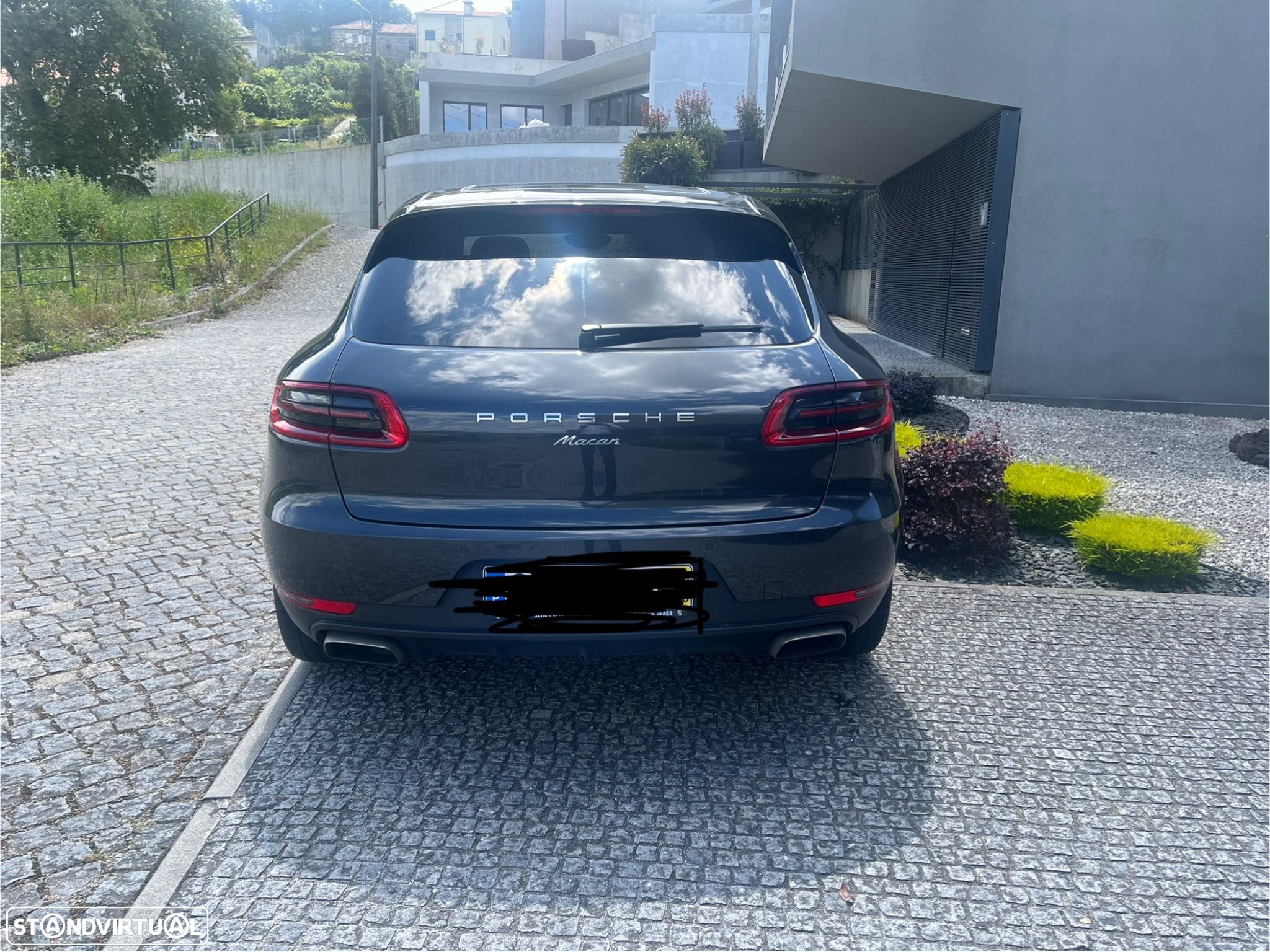 Porsche Macan Standard - 1