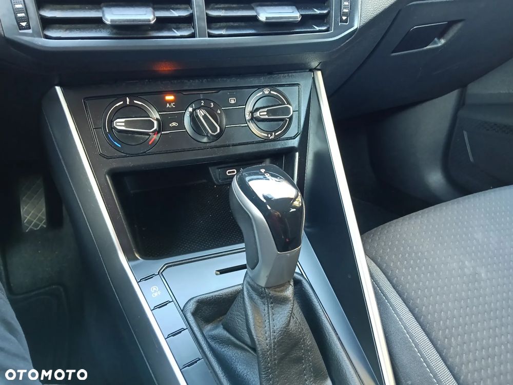 Volkswagen Polo - 13