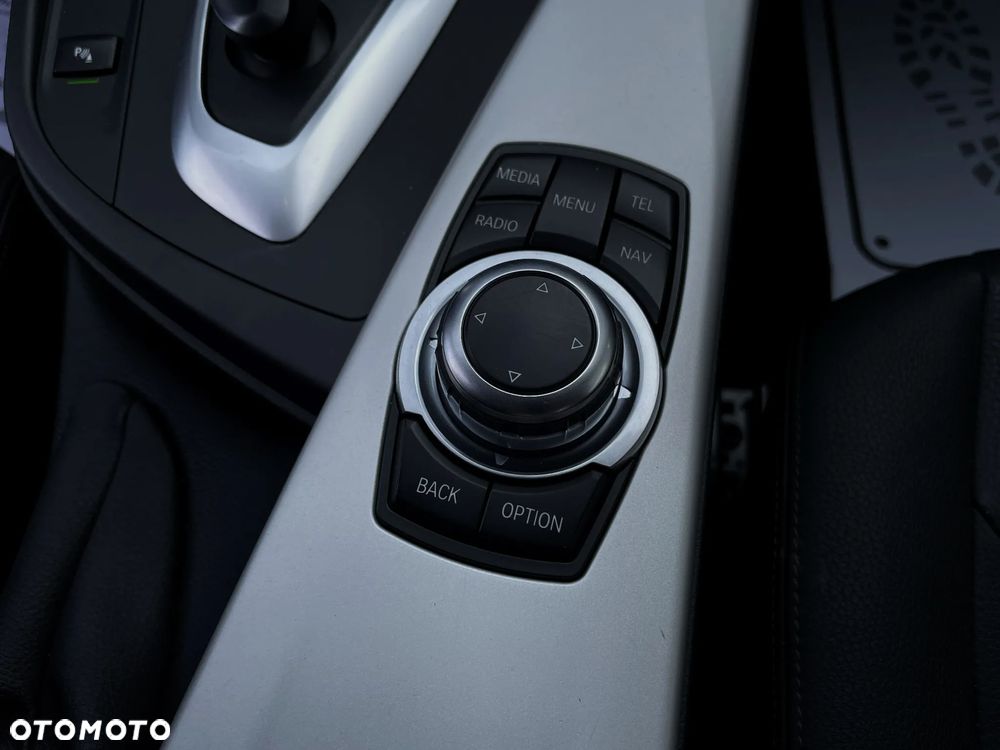 BMW 3GT 320i M Sport - 35