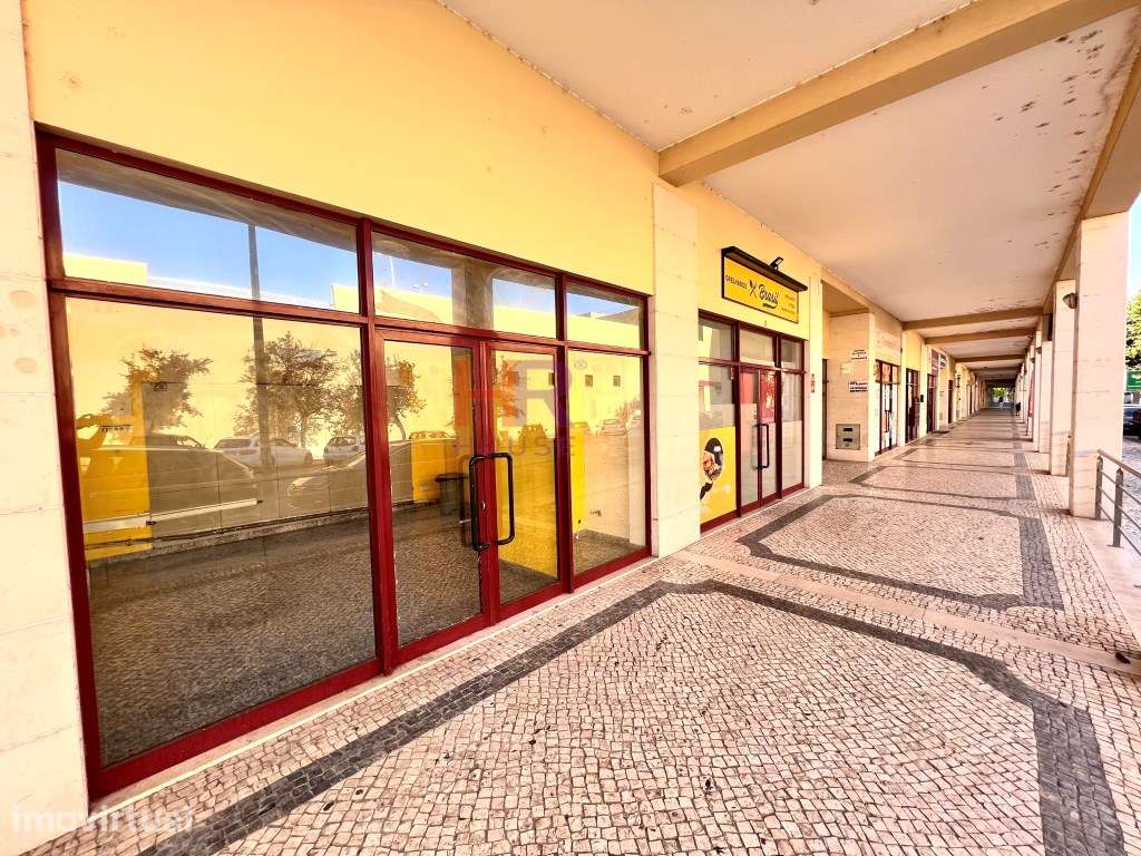 Vende-se duas lojas em Coimbra Vale das Flores. - Grande imagem: 2/11