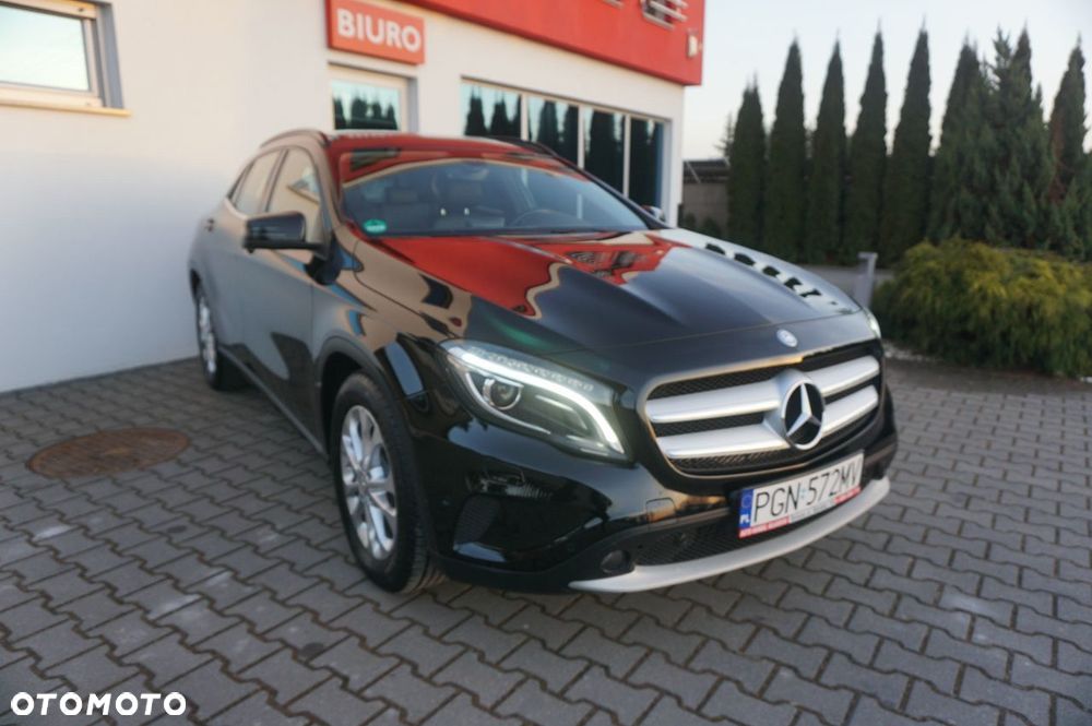 Mercedes-Benz GLA - 2