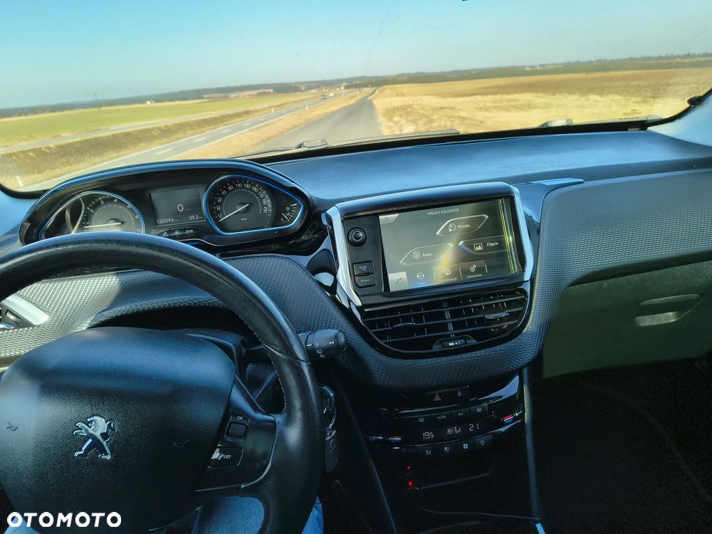 Peugeot 2008 PureTech 82 Allure - 12