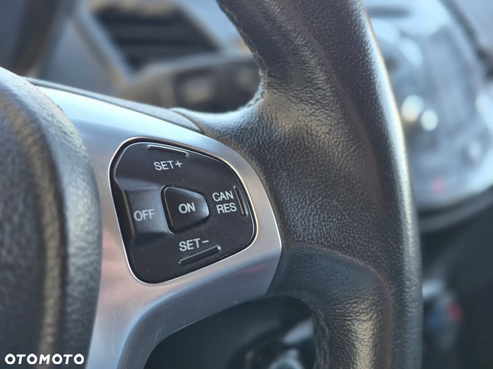 Ford Fiesta 1.0 EcoBoost STart-Stop Titanium - 22