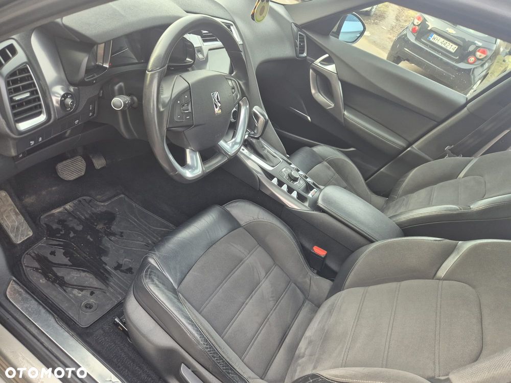 Citroën DS5 1.6 THP SoChic - 10