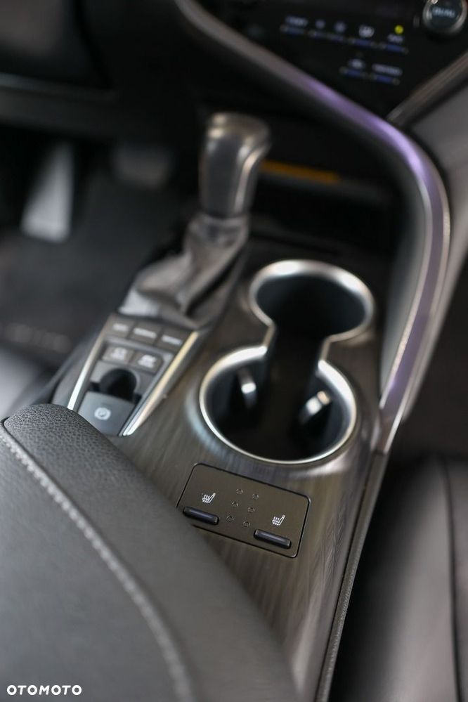 Toyota Camry - 15