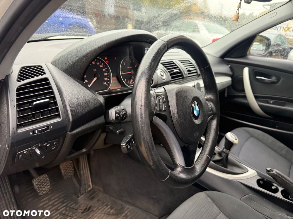 BMW Seria 1 - 15