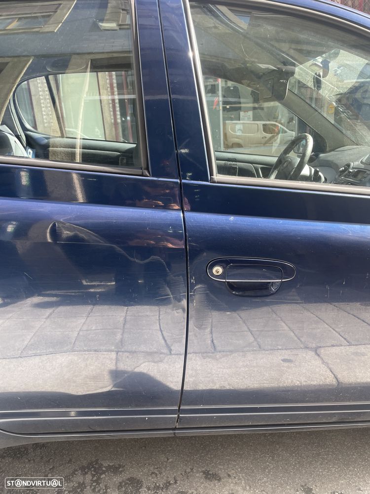 Toyota Yaris 1.0 Base - 12