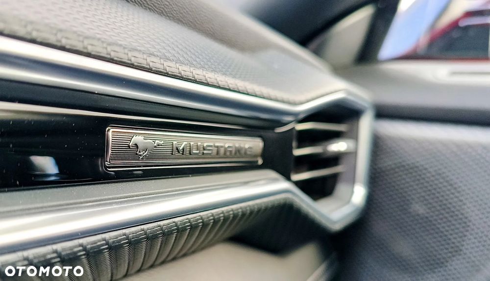 Ford Mustang - 13