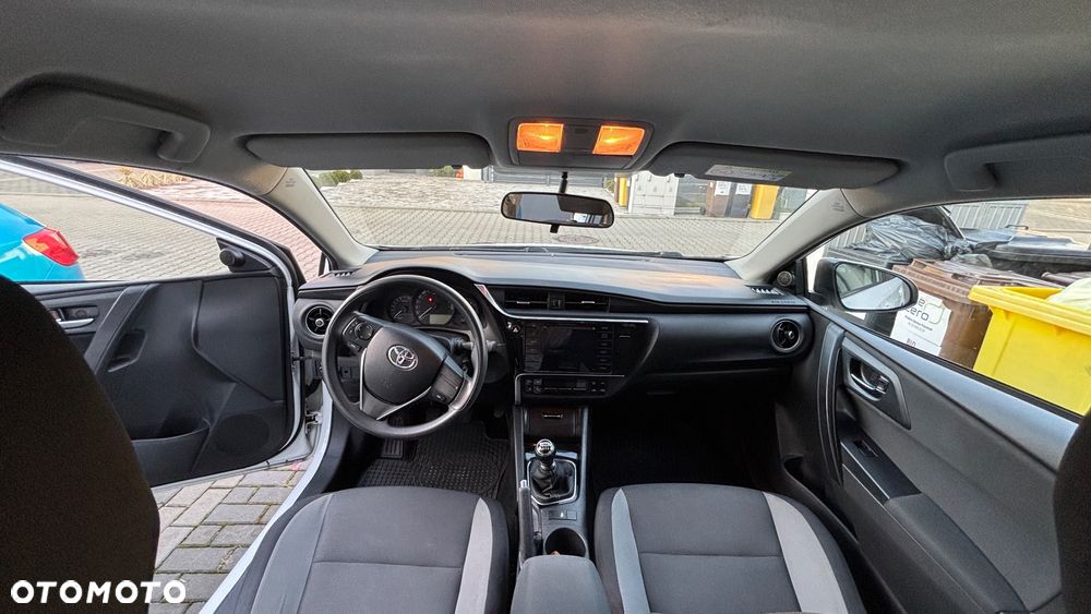 Toyota Auris 1.33 VVT-i Active - 14