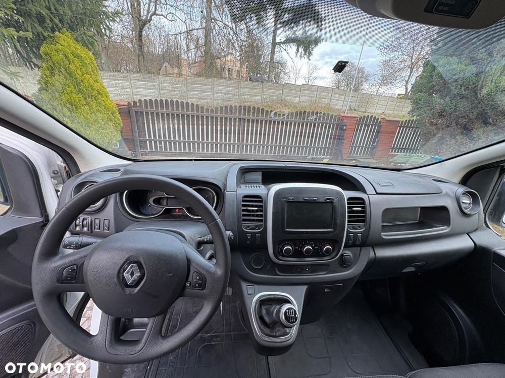 Renault Trafic - 16