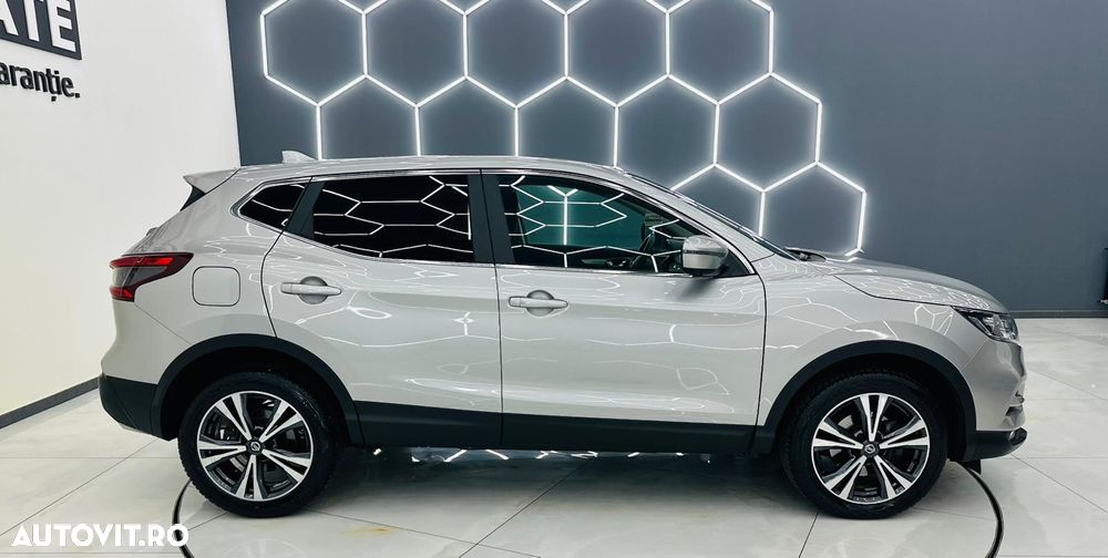Nissan Qashqai 1.2 DIG-T Xtronic ACENTA - 32