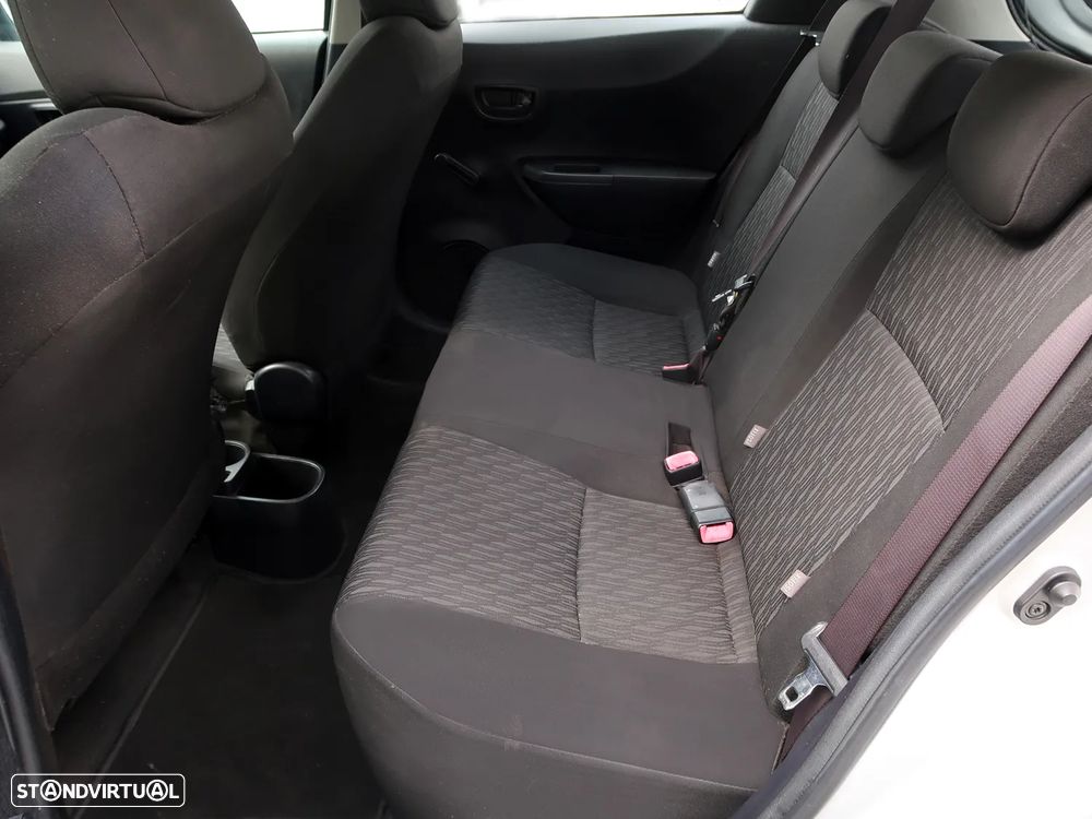 Toyota Yaris 1.0 VVT-i ACtive+AC - 17