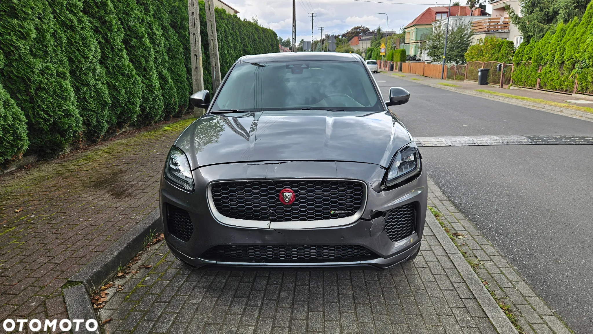 Jaguar E-Pace 2.0 i4D FWD R-Dynamic S - 2