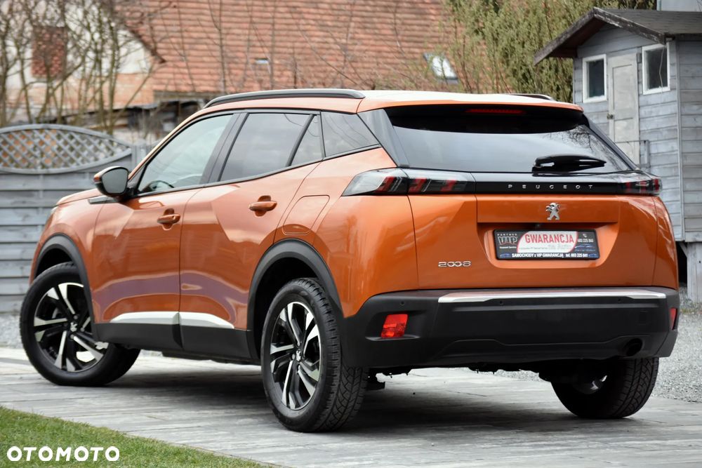 Peugeot 2008 ver-puretech-130-allure - 11