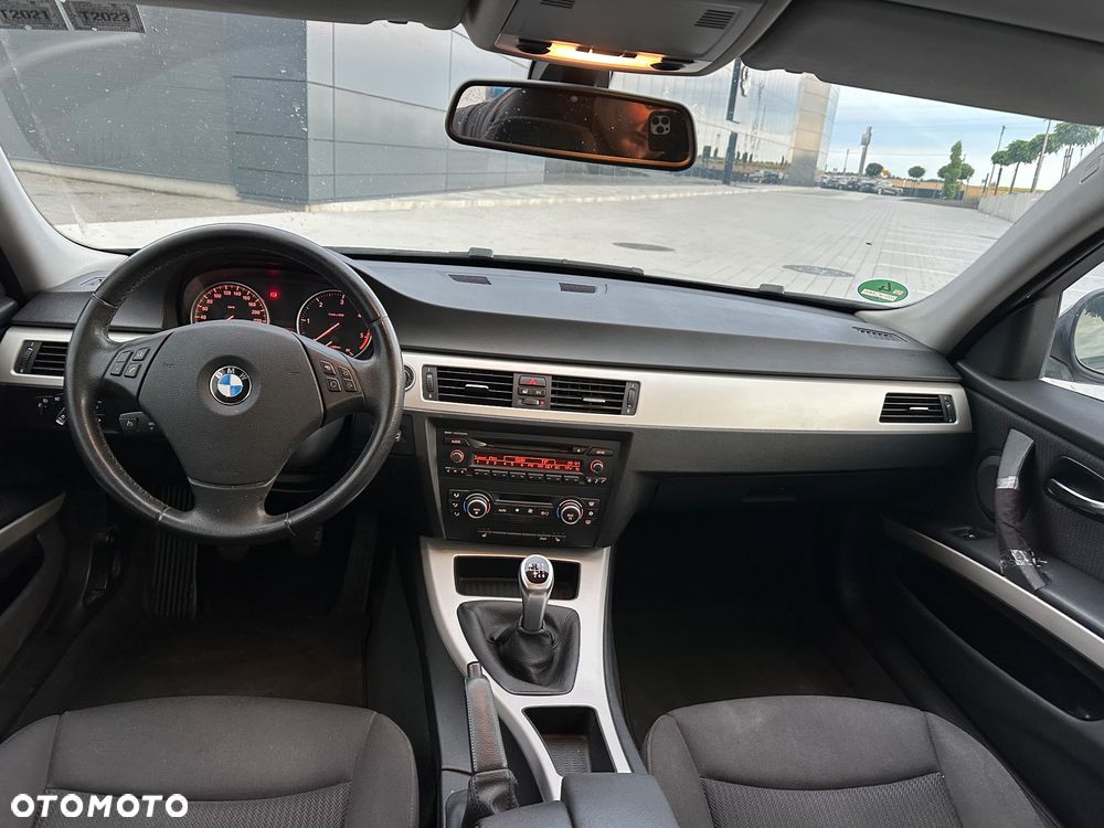 BMW Seria 3 320d DPF - 11