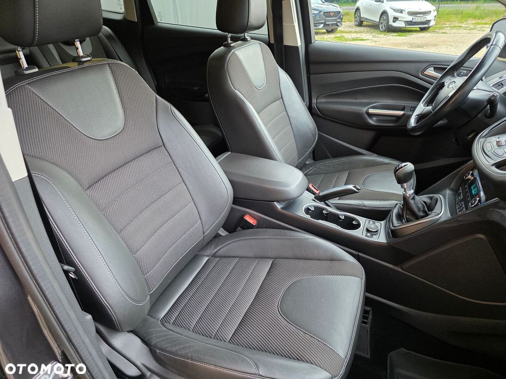 Ford Kuga - 13