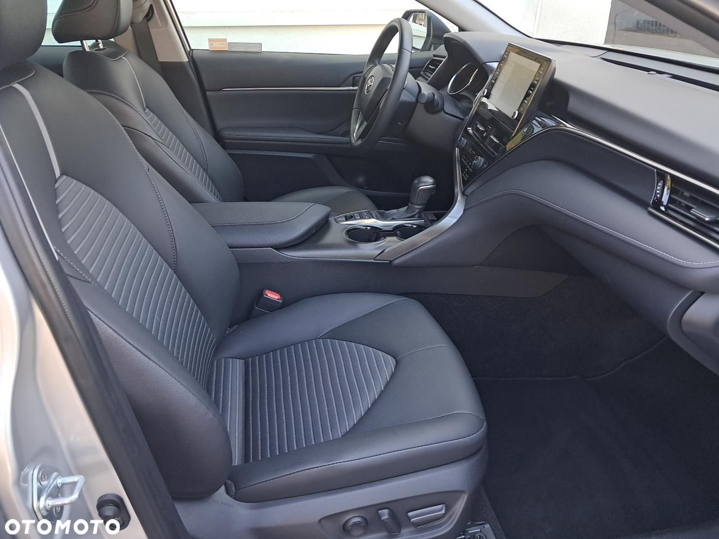 Toyota Camry - 9