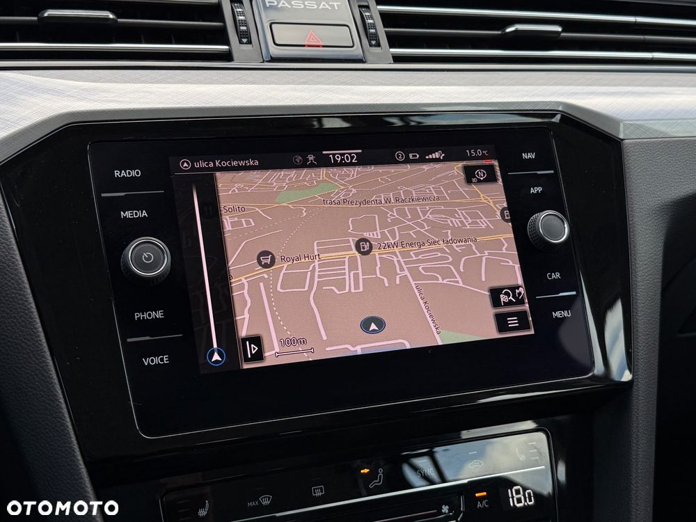 Volkswagen Passat Variant 2.0 TDI Business DSG - 29