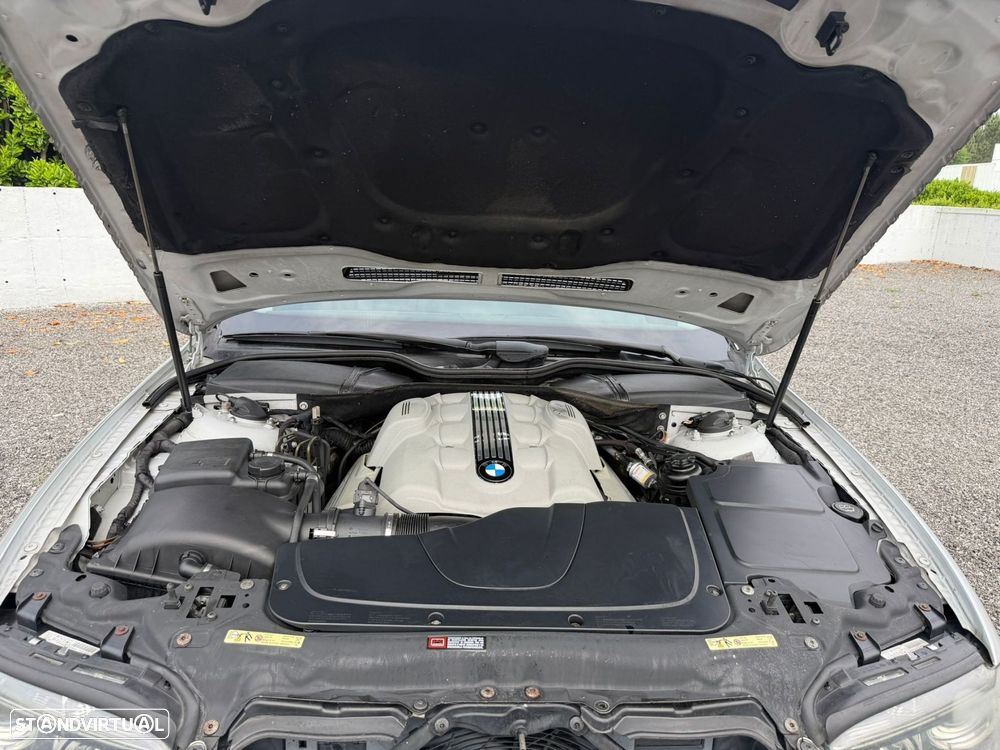 BMW 735 iA - 20