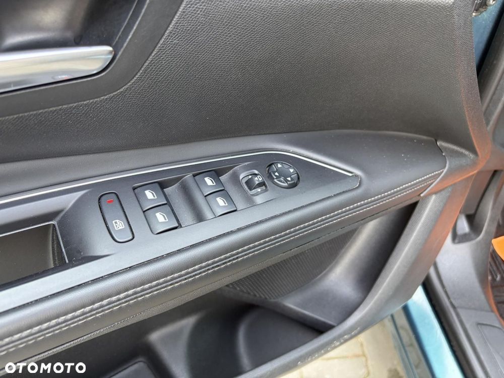 Peugeot 5008 - 11