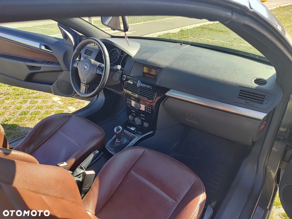 Opel Astra 1.6 Cosmo - 21