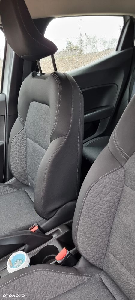 Renault Clio BLUE dCi 100 INTENS - 9