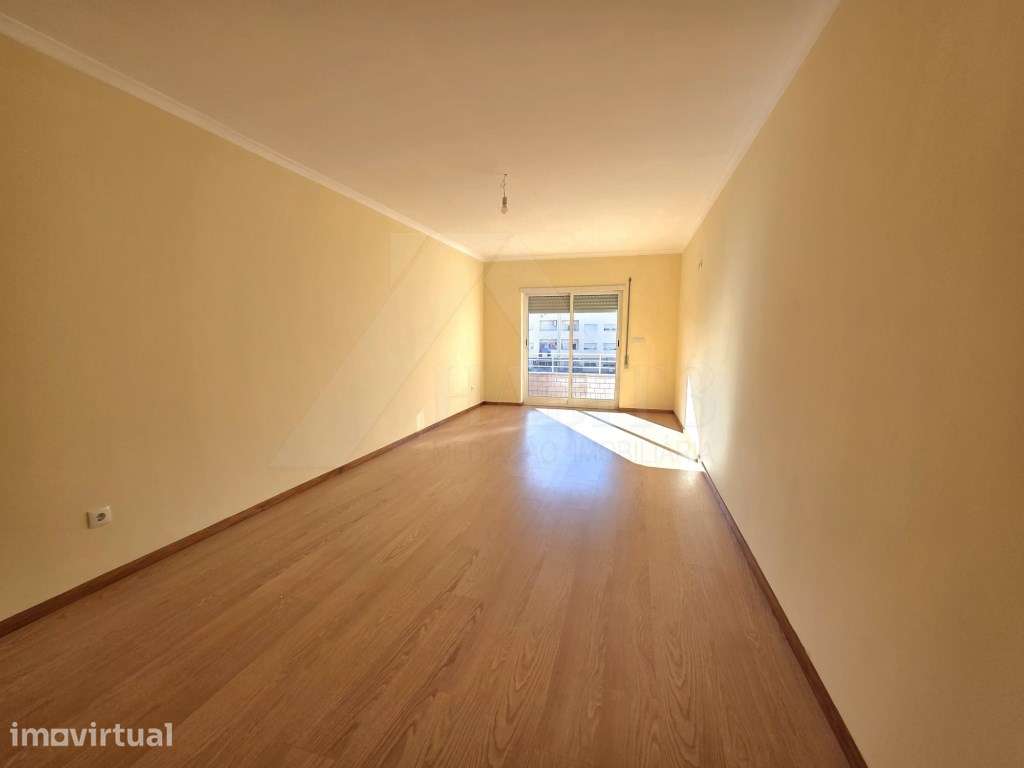 Apartamento T2 - Grande imagem: 2/16