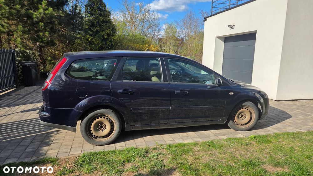 Ford Focus 1.8 TDCi Ambiente - 6