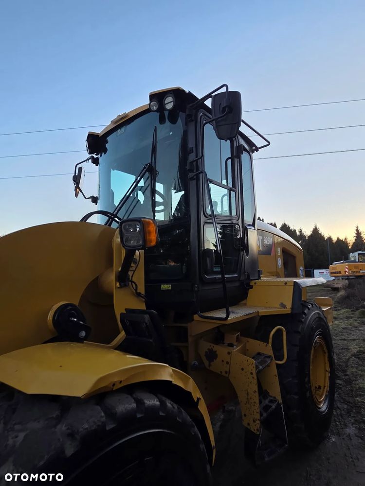 Caterpillar 926M - 21