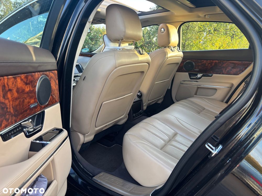 Jaguar XJ 3.0 T Premium Luxury - 6