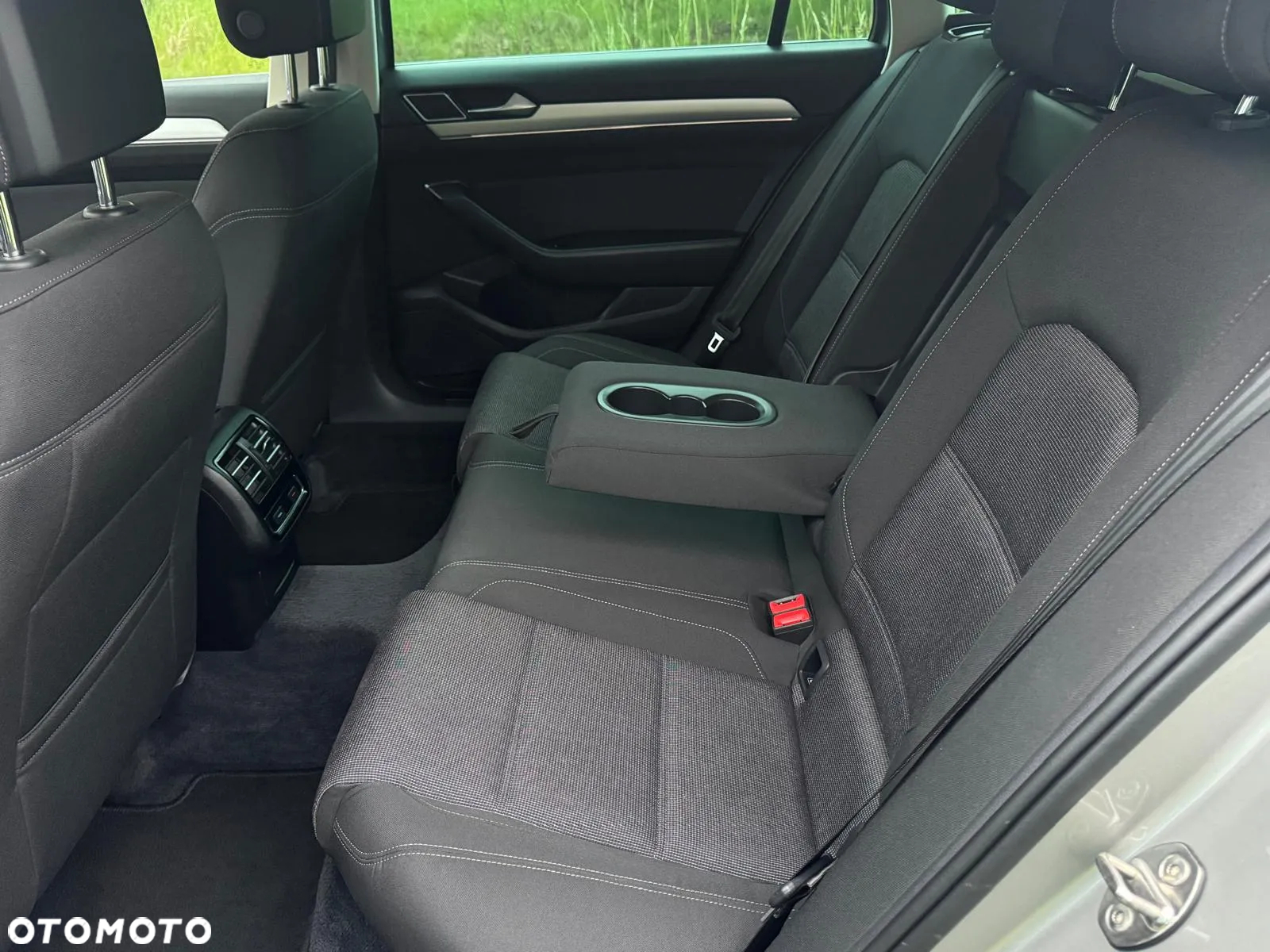 Volkswagen Passat Variant 1.8 TSI (BlueMotion Technology) DSG Comfortline - 17
