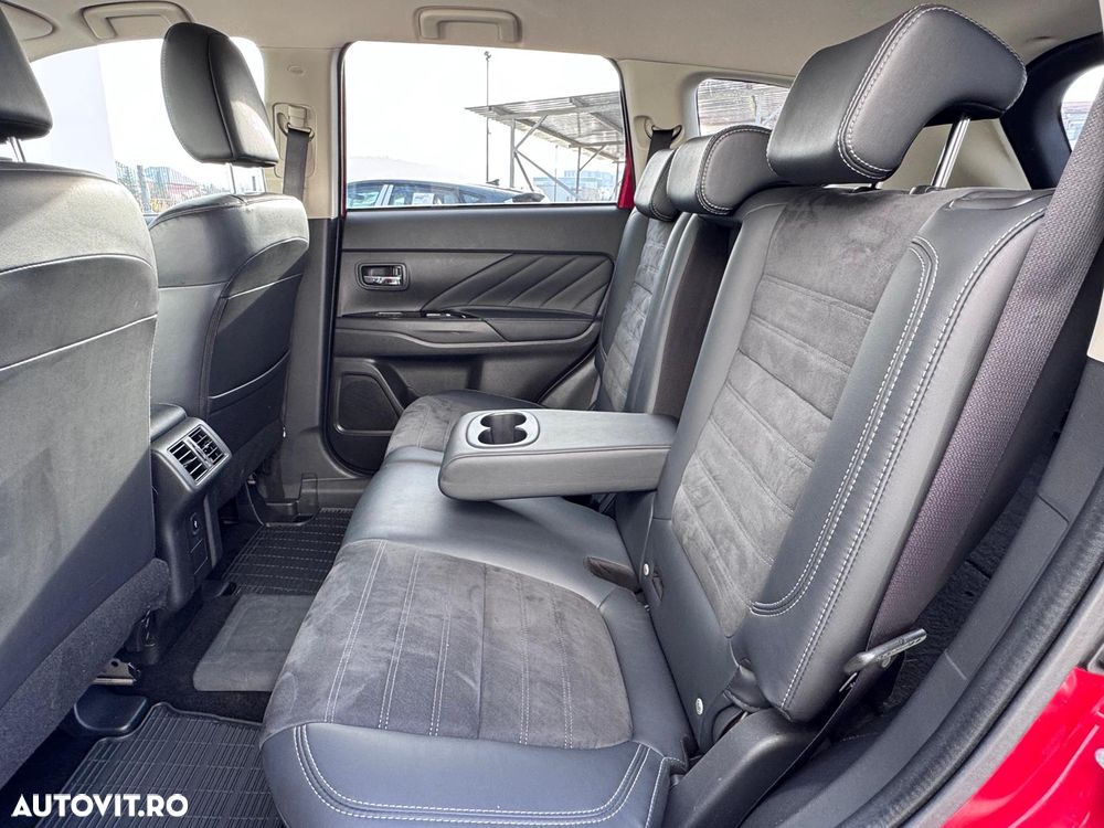 Mitsubishi Outlander - 20