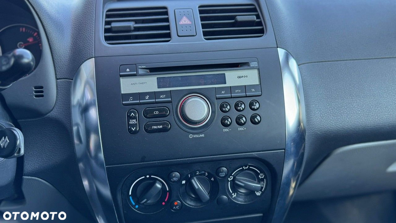 Suzuki SX4 1.6 Premium Outdoor - 26