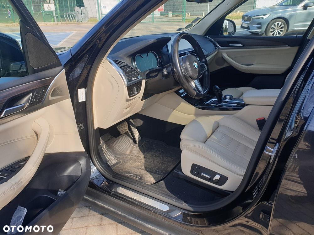 BMW X3 xDrive20d - 8