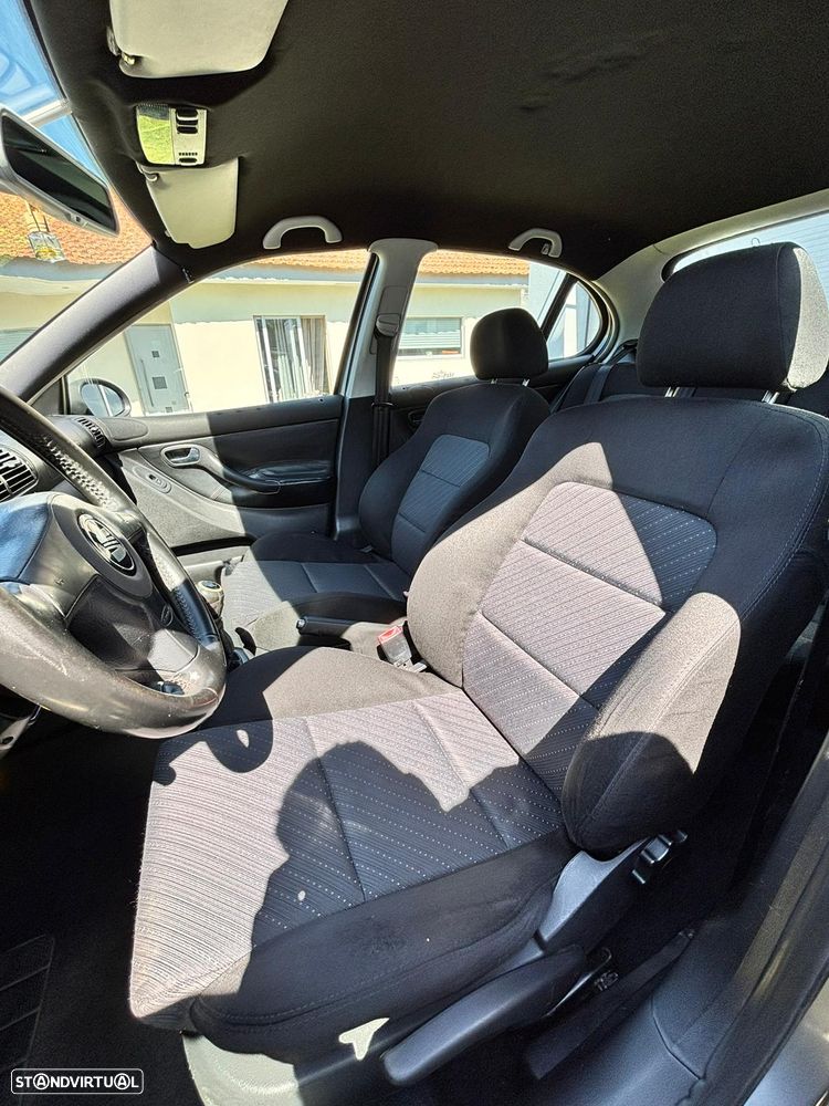 SEAT Leon 1.9 TDI FR - 4